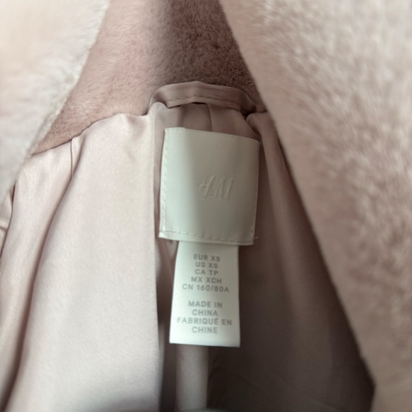 H&M Faux Fur Light Pink Coat Jacket Size XS - Picture 6 of 7